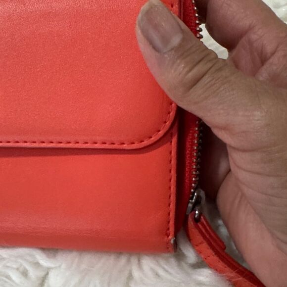 Vera Bradley Coral Women's Wallet - Picture 7 of 10